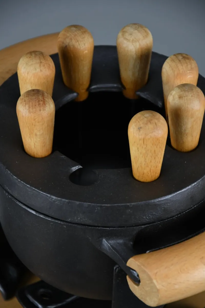 Pamono Mid-Century Modern Cast Iron and Wood Fondue Set by Richard Nissen for Bodum, 1960s, Set of 18> Dinnerware Accessories