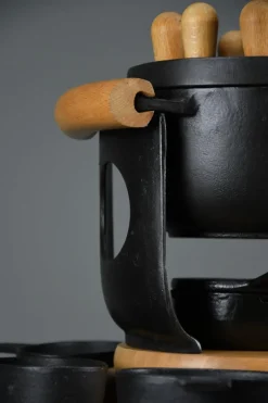 Pamono Mid-Century Modern Cast Iron and Wood Fondue Set by Richard Nissen for Bodum, 1960s, Set of 18><noscript><img width=