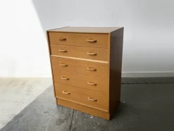Pamono Mid-Century Modern Chest of Drawers in Oak from G-Plan, 1950s><noscript><img width=