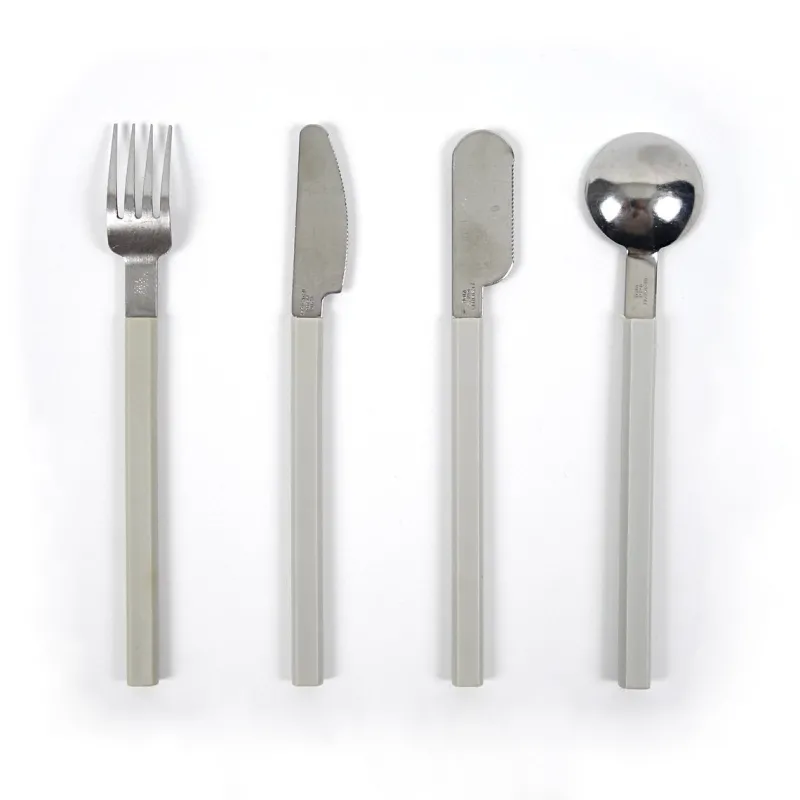 Pamono Mid-Century Modern Concorde Cutlery Set by Raymond Loewy for Air France, Set of 26> Cutlery & Serving Utensils