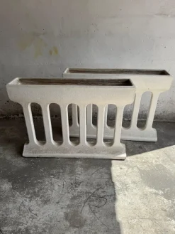 Pamono Mid-Century Modern Concrete Planters, 1960s, Set of 2> Planters And Jardiniere