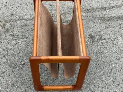 Pamono Mid-Century Modern Danish Magazine Holder Crafted in Teak and Leather, 1967> Magazine Racks
