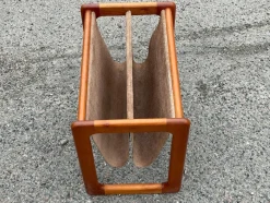 Pamono Mid-Century Modern Danish Magazine Holder Crafted in Teak and Leather, 1967><noscript><img width=