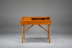 Pamono Mid-Century Modern Danish Teak Desk by Arne Wahl Iversen, 1960s> Desks