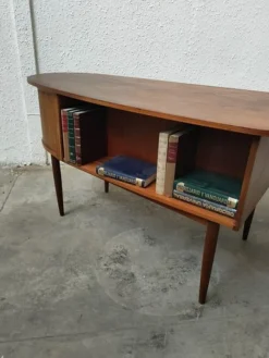 Pamono Mid-Century Modern Danish Teak Desk><noscript><img width=