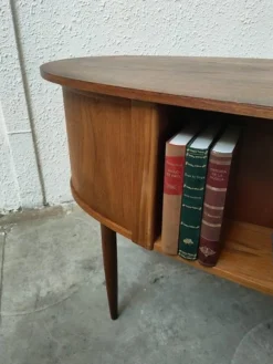 Pamono Mid-Century Modern Danish Teak Desk><noscript><img width=