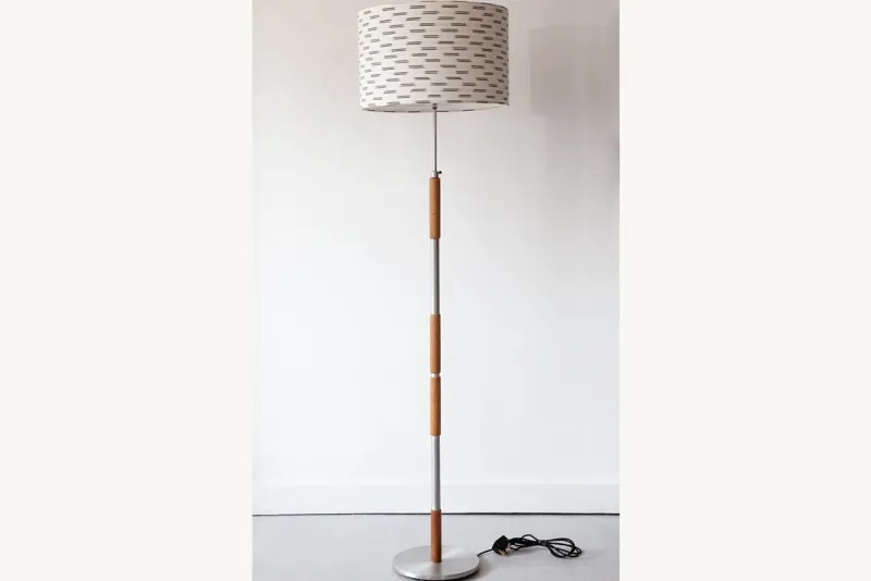 Pamono Mid-Century Modern Danish Oak and Chrome Floor Lamp, 1960s> Floor Lamps