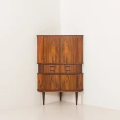 Pamono Mid-Century Modern Danish Rosewood Corner Cabinet, 1960s> Cabinets & Wardrobes