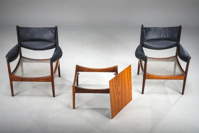 Hot Pamono Mid-Century Modern Danish Armchairs and Coffee Table by Kristian Vedel for Sören Willadsen, 1960s, Set of 3