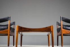 Hot Pamono Mid-Century Modern Danish Armchairs and Coffee Table by Kristian Vedel for Sören Willadsen, 1960s, Set of 3