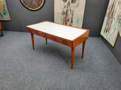 Pamono Mid-Century Modern Desk in Cherry and Formica, 1950s><noscript><img width=
