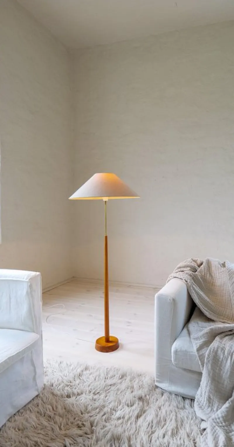 Pamono Mid-Century Modern Floor Lamp in Teak and Brass, 1960s> Floor Lamps