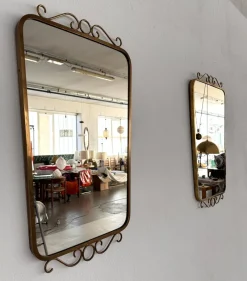 Pamono Midcentury Modern Italian Brass Wall Mirrors, 1970s, Set of 2><noscript><img width=