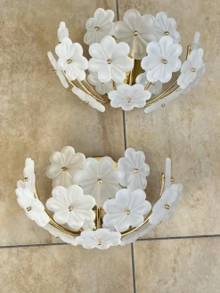 Pamono Mid-Century Modern Murano Glass Flower Wall Lamps, 1960s, Set of 2> Wall Lights & Sconces