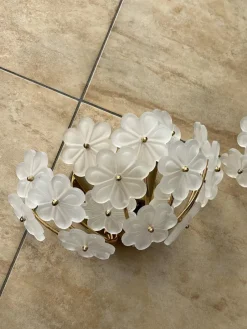 Pamono Mid-Century Modern Murano Glass Flower Wall Lamps, 1960s, Set of 2><noscript><img width=