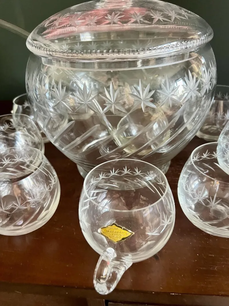 Pamono Mid-Century Modern Punch Set with 12 Glasses and Glass Ladle, 1960s, Set of 13> Glassware