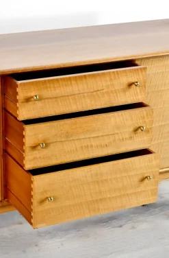 Pamono Mid-Century Modern Satinwood Sideboard by Alfred Cox, 1960s> Sideboards & Buffets