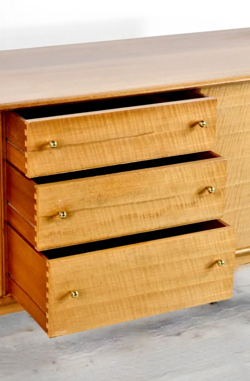 Pamono Mid-Century Modern Satinwood Sideboard by Alfred Cox, 1960s> Sideboards & Buffets
