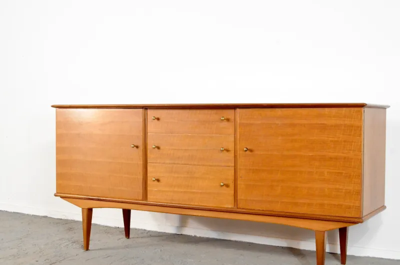 Pamono Mid-Century Modern Satinwood Sideboard by Alfred Cox, 1960s> Sideboards & Buffets