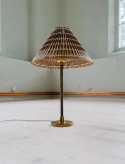 Pamono Mid-Century Modern Table Lamp in Brass and Rattan, 1960s> Table Lamps