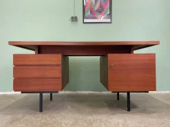 Pamono Mid-Century Modern Teak Desk, 1960s> Desks