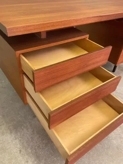 Pamono Mid-Century Modern Teak Desk, 1960s><noscript><img width=