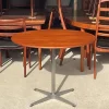 Pamono Mid-Century Modern Teak Round Dining Table by Arne Jacobsen for Fritz Hansen, 1950s> Dining Tables & Sets