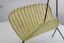 Pamono Mid-Century Peacock Magazine Rack in Rattan and Wire, 1950s><noscript><img width=