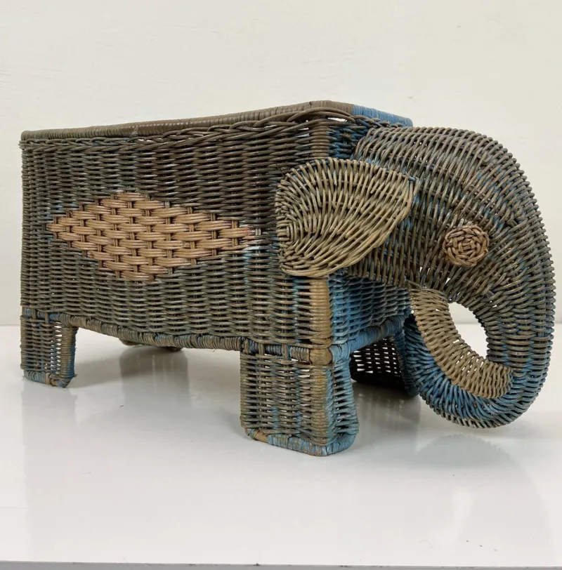 Pamono Mid-Century Rattan Elephant Basket Planter, Italy, 1970s> Planters And Jardiniere