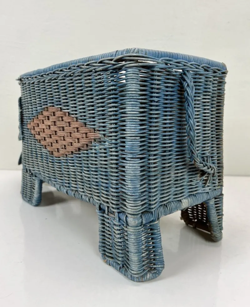 Pamono Mid-Century Rattan Elephant Basket Planter, Italy, 1970s> Planters And Jardiniere