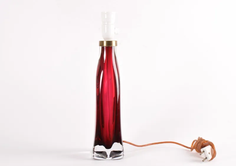 Pamono Mid-Century Red Crystal Glass Table Lamp by Carl Fagerlund for Orrefors, Sweden, 1960s> Table Lamps