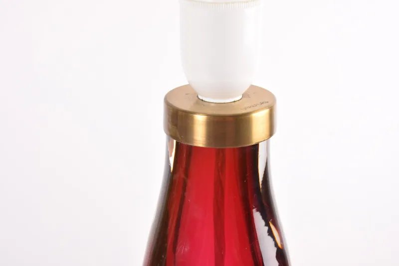 Pamono Mid-Century Red Crystal Glass Table Lamp by Carl Fagerlund for Orrefors, Sweden, 1960s> Table Lamps
