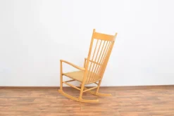Pamono Mid-Century Rocking Chair by Hans Wegner for Frederica, 1970s.><noscript><img width=