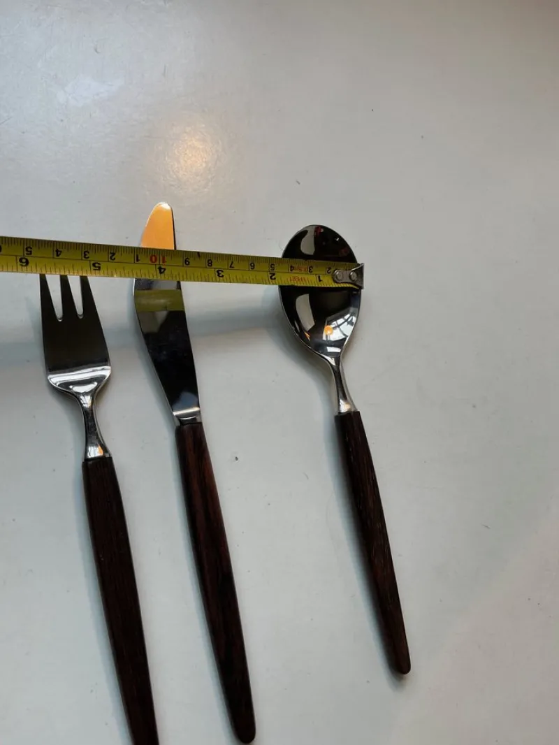 Pamono Mid-Century Rosewood Flatware Cutlery by Tias Eckhoff for Lindtofte, 1960s, Set of 36> Cutlery & Serving Utensils