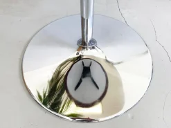 Pamono Mid-Century Round Smoked Glass Dining Table in Chrome Tulip Base by Eero Saarinen, Germany, 1975><noscript><img width=