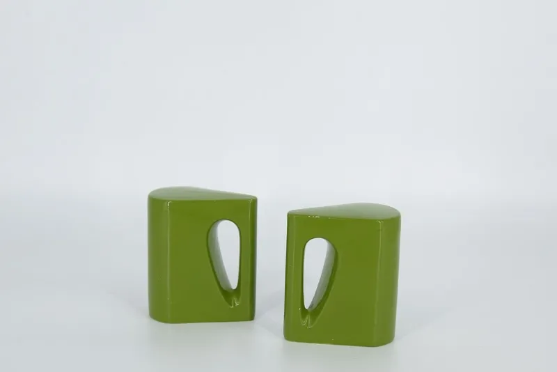Pamono Mid-Century Scandinavian Salt & Pepper Shaker Set, 1970s, Set of 2> Salt & Pepper Shakers