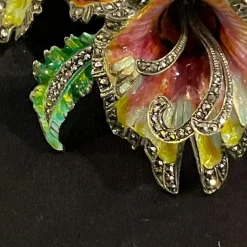 Pamono Mid-Century Silver Enamelled Orchid or Iris Flower Brooch><noscript><img width=