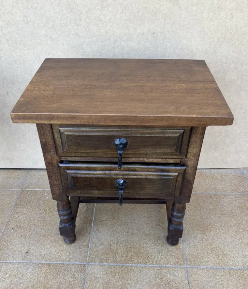Pamono Mid-Century Spanish Bedside Tables with Drawers, 1950s, Set of 2> Nightstands