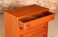 Pamono Mid-Century Teak Chest of 4 Drawers from Stag, 1970s><noscript><img width=