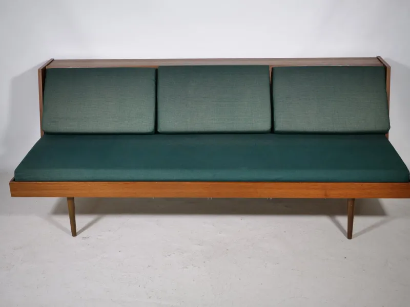Pamono Mid-Century Teak Daybed, 1960s> Daybeds & Chaises Lounges