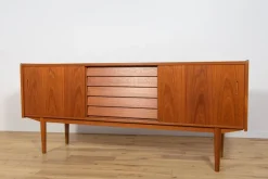 Pamono Mid-Century Teak Sideboard by Nils Jonsson for Hugo Troeds, Sweden, 1960s> Sideboards & Buffets