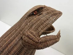 Pamono Mid-Century Vintage Rattan Frog Magazine Holder, 1970s><noscript><img width=