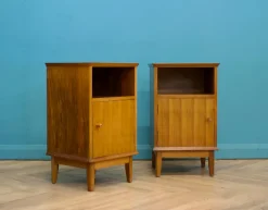 Pamono Mid-Century Walnut Bedside Tables by Alfred Cox, 1950s, Set of 2><noscript><img width=