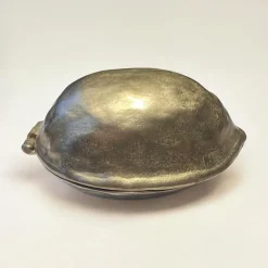 Pamono Mid-Century Walnut-Shaped Nutcracker in Brass, Italy, 1940s-1960s> Dinnerware Accessories