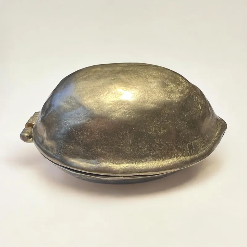 Pamono Mid-Century Walnut-Shaped Nutcracker in Brass, Italy, 1940s-1960s> Dinnerware Accessories