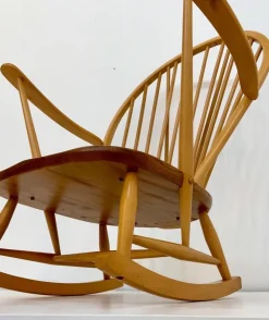 Pamono Mid-Century Windsor Grandfather Rocking Chair in Wood attributed to Lucian Ercolani for Ercol, England, 1960s><noscript><img width=