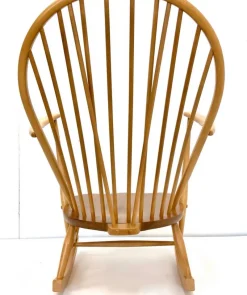 Pamono Mid-Century Windsor Grandfather Rocking Chair in Wood attributed to Lucian Ercolani for Ercol, England, 1960s><noscript><img width=