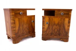Pamono Mid-20th Century Walnut Bedside Tables, Poland, 1940s, Set of 2> Nightstands