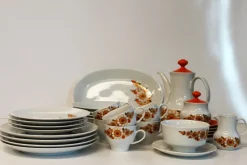 Pamono Mitterteich Porcelain Table and Tea Service, Germany, 1970s, Set of 28><noscript><img width=