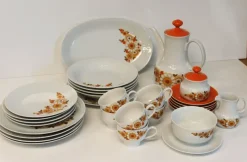 Pamono Mitterteich Porcelain Table and Tea Service, Germany, 1970s, Set of 28><noscript><img width=